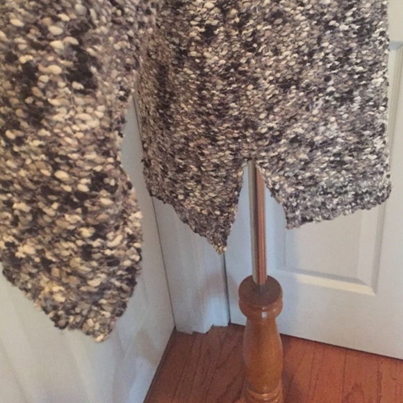 Soft Charming Charlie sweater - Picture 3 of 4